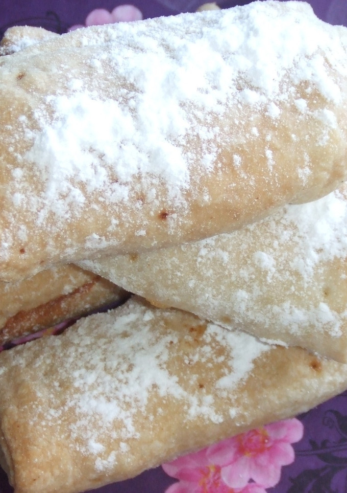 Una foto de Rollitos crujientes de manzana y semillas de amapola