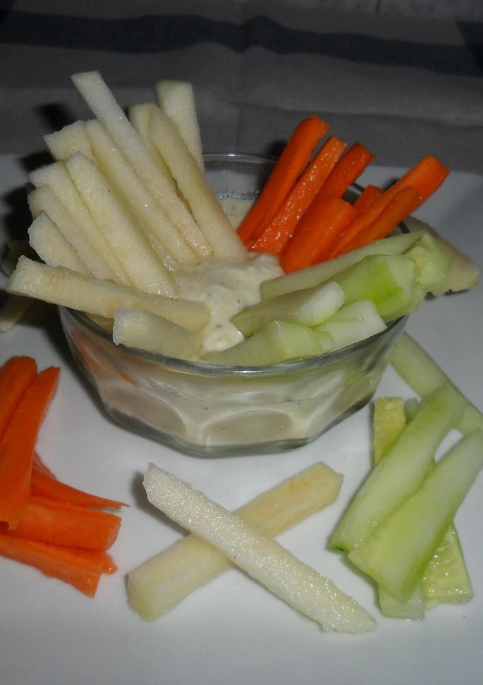 Una foto de Crudités con vinagreta de yogurt y mostaza