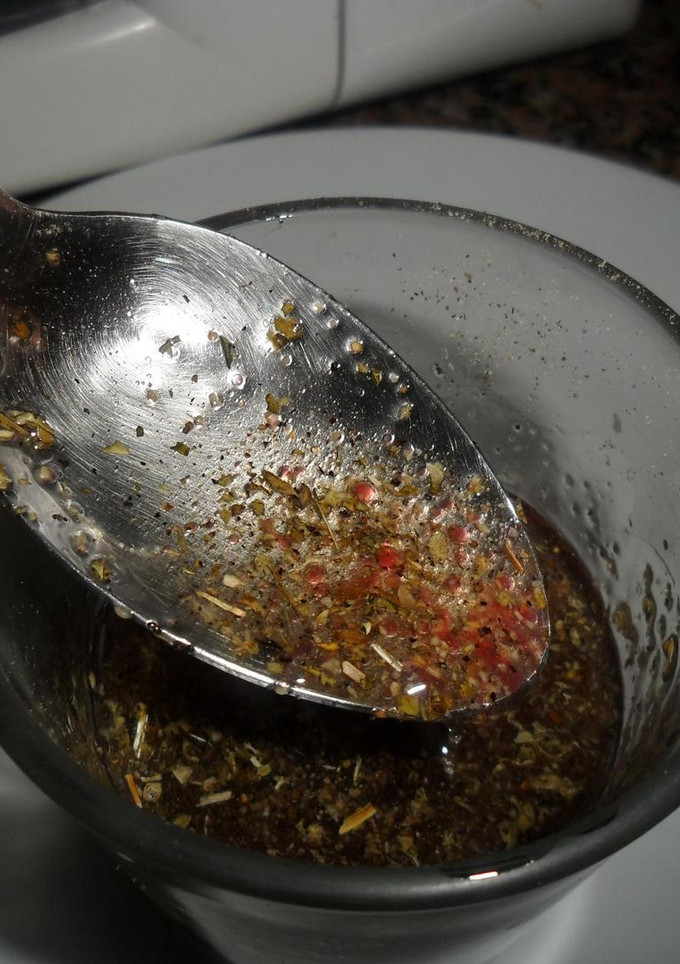 Una foto de Chimichurri con vino tinto 