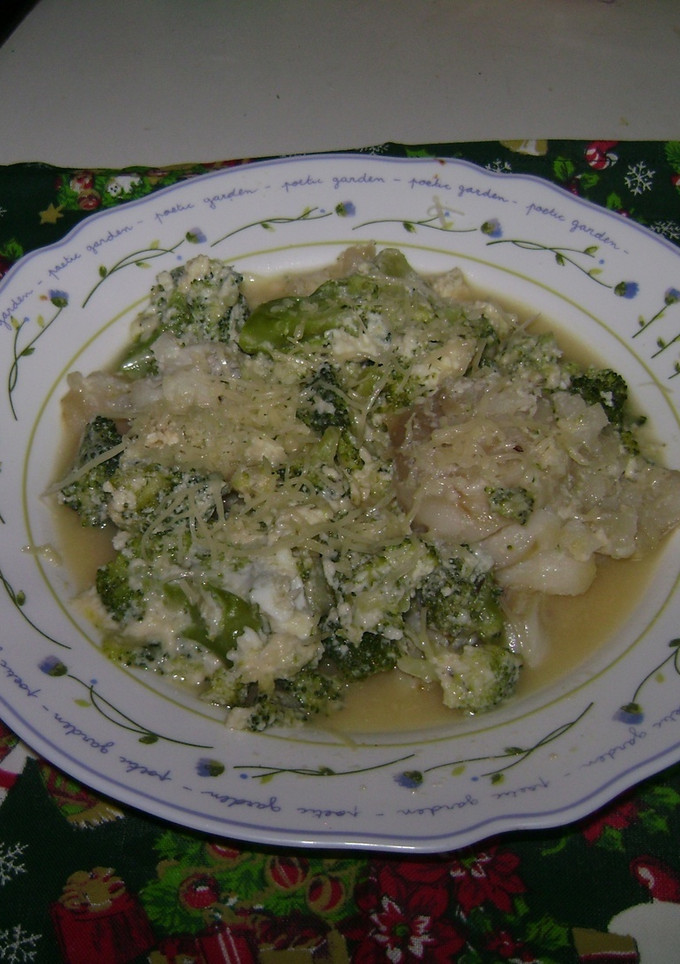 Una foto de Pescado revuelto con vegetales