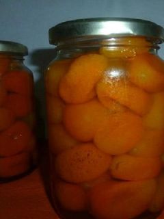 Una foto de Tomates en salmuera