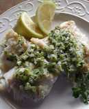 Filetes de bacalao fresco con picada verde 
