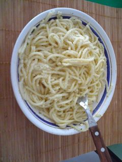 Una foto de Fideos al oleo