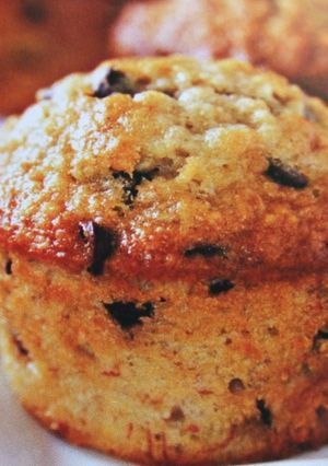 Una foto de Muffins de aceitunas negras y parmesano