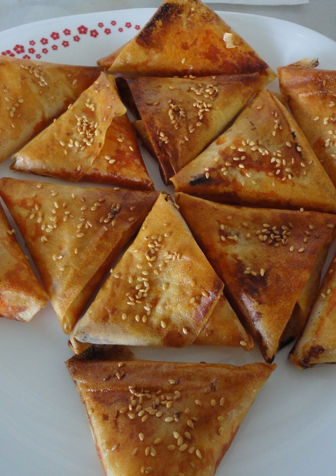Una foto de Samosas de sobrasada, manzana y miel