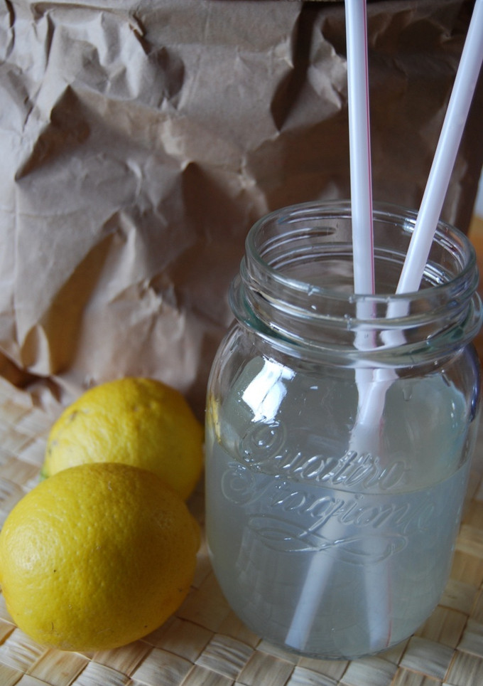 Una foto de Limonada con jengibre y miel