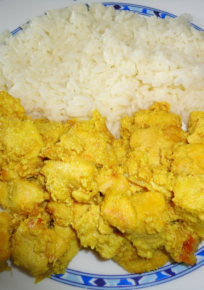Una foto de Pollo y arroz con especias