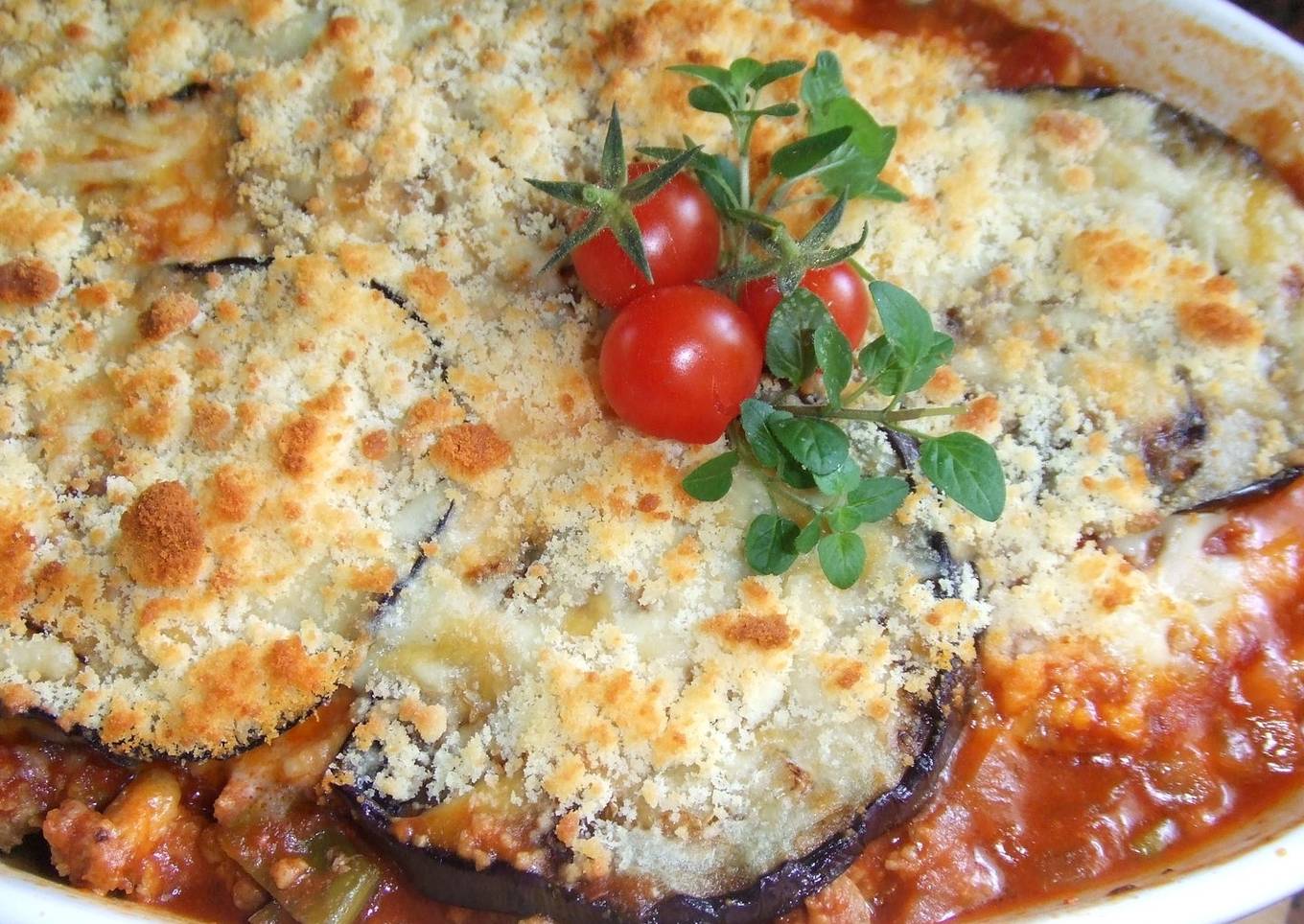 Gratinado de berenjenas y carne de cordero<br />
