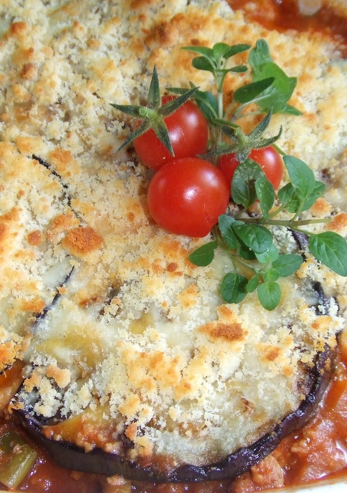 Una foto de Gratinado de berenjenas y carne de cordero