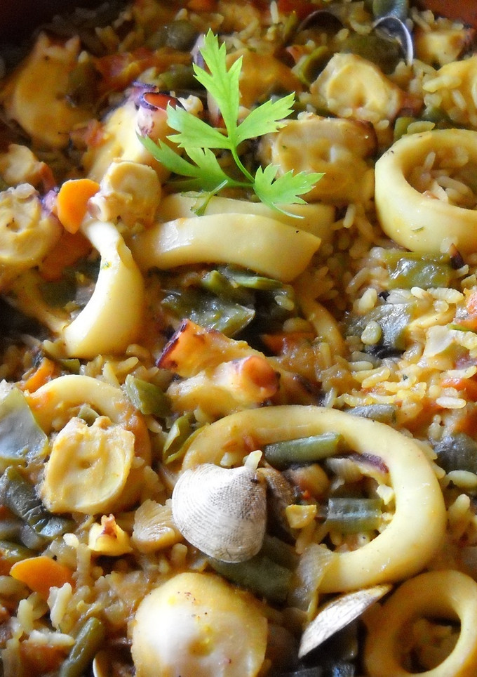 Una foto de Cazuela de arroz con pulpo