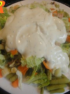 Una foto de Aliño de yogur para ensaladas