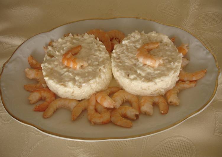 Ensaladilla de merluza y langostinos