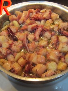 Una foto de Pulpo al ajillo