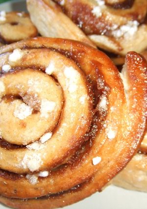 Una foto de Caracolas suecas de canela (kanelsnurror)