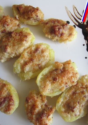 Una foto de Patatitas rellenas de jamón y gambas