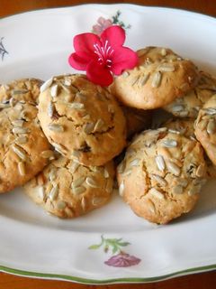 Una foto de Cookies con pasas y pipas de girasol