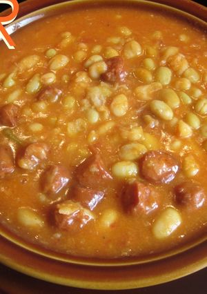 A picture of Navarra White Beans with Chorizo.