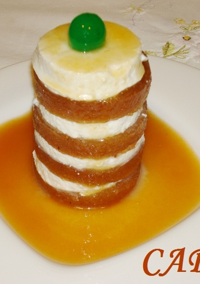 Una foto de Milhojas de queso y membrillo