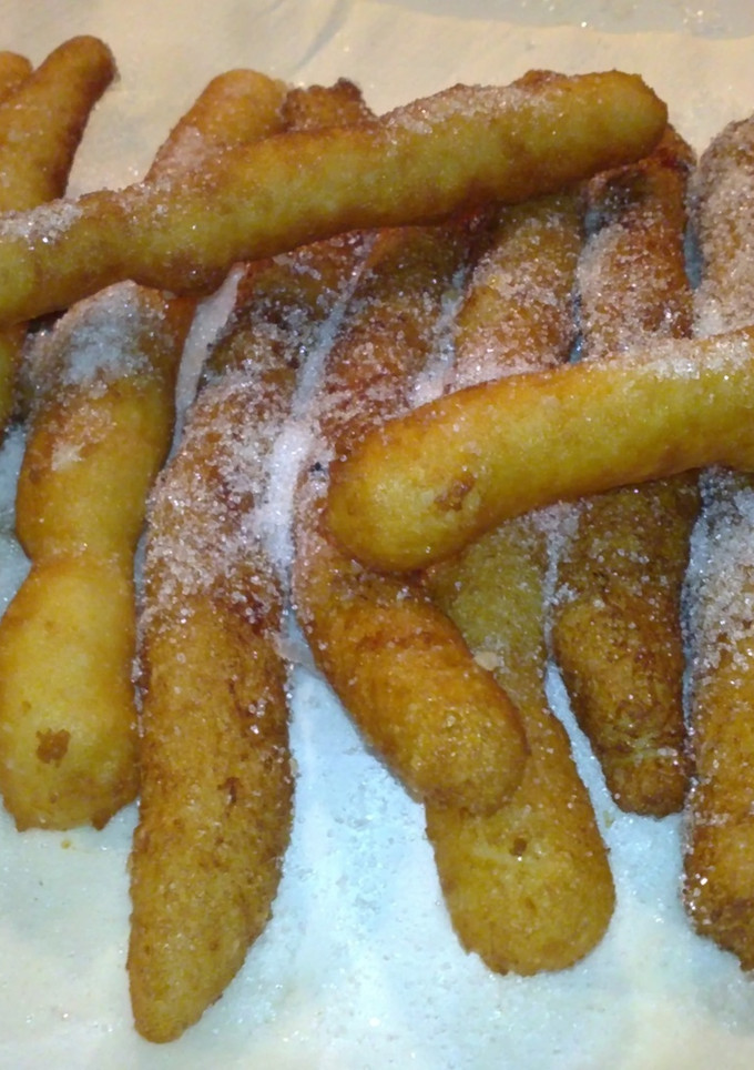 Una foto de Churros caseros con leche