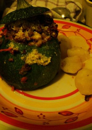 Una foto de Zapallo italiano relleno con papas doradas