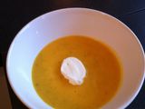 Sopa de calabaza con nata montada