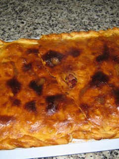 Una foto de Empanada de panceta y chorizo
