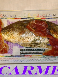 Una foto de Dorada a la sidra con crujiente de jamón