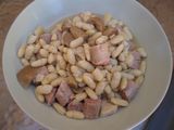Judiones con longanizas