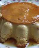 Flan de manzana con salsa de escaramujo