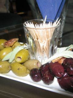 Una foto de Plato de aceitunas