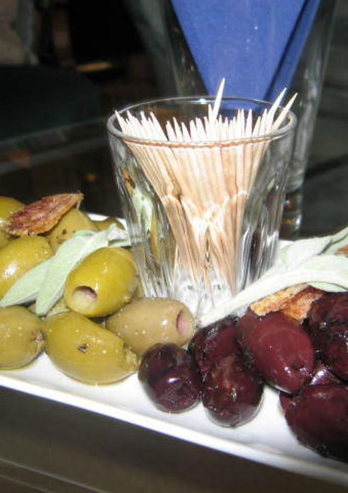 Una foto de Plato de aceitunas