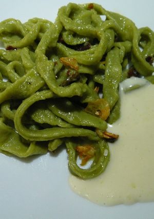 Una foto de Pasta de espaguetis verde