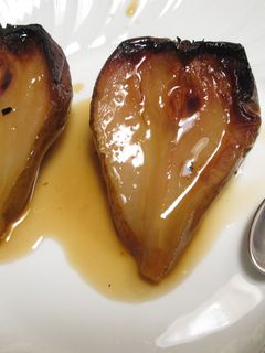 Una foto de Peras asadas