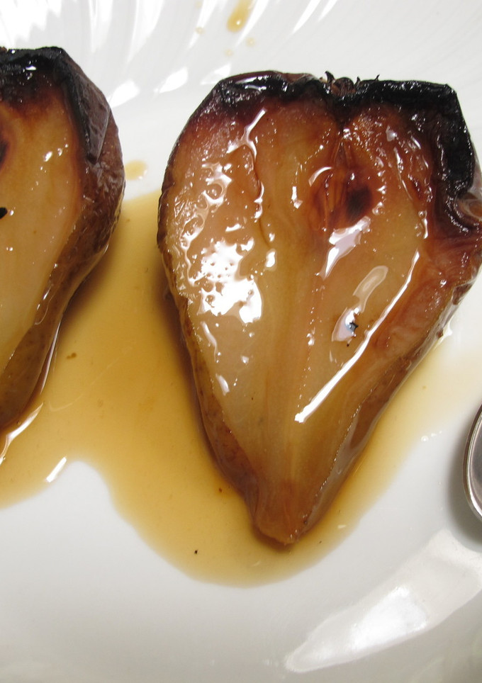 Una foto de Peras asadas