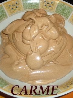Una foto de Crema de merengue al cacao