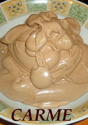 Una foto de Crema de merengue al cacao