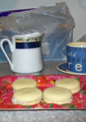 Una foto de Galletitas/alfajorcitos de maicena