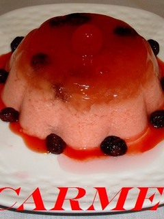 Una foto de Flan de sandia y arándanos