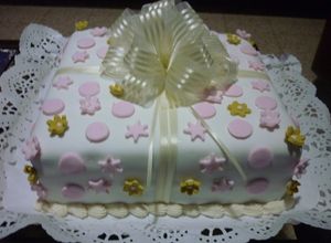 Una foto de Torta un bonito regalo para cumpleaños