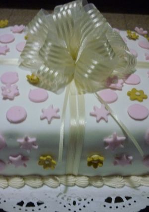 Una foto de Torta un bonito regalo para cumpleaños