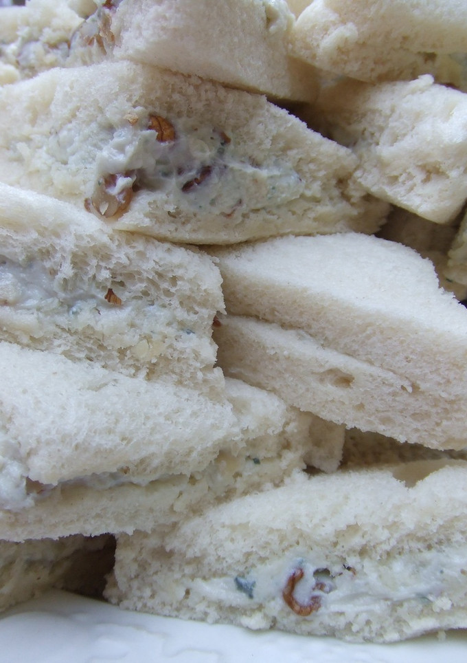 Una foto de Sándwiches de gorgonzola, mascarpone y nueces