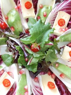Una foto de Ensalada roja de otoño