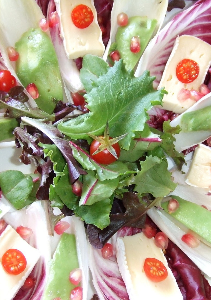 Una foto de Ensalada roja de otoño