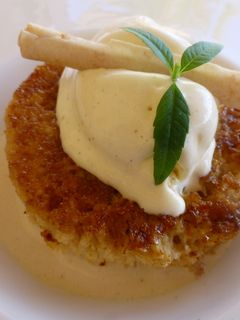 Una foto de Torrija con helado