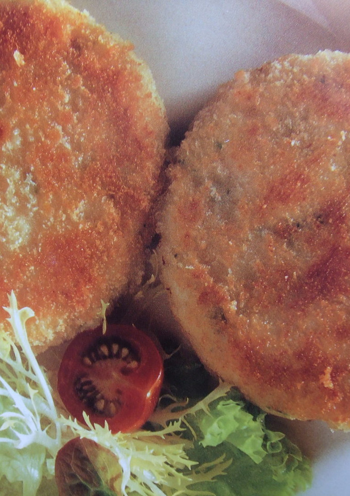 Una foto de Tortitas de salmón y patata