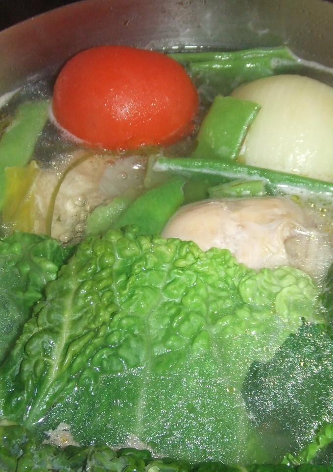 Una foto de Caldo casero de pollo