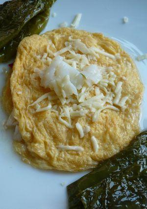Una foto de Tortilla de bacalao y queso