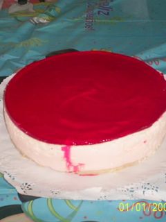 Una foto de Tarta de gelatina, yogurt y fruta