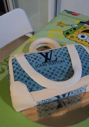 Una foto de Tarta de chocolate rellena