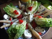 Una foto de cogollos de lechuga con queso